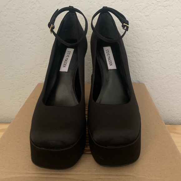 Steve Madden Artem Black Satin Platform - Picture 2 of 7